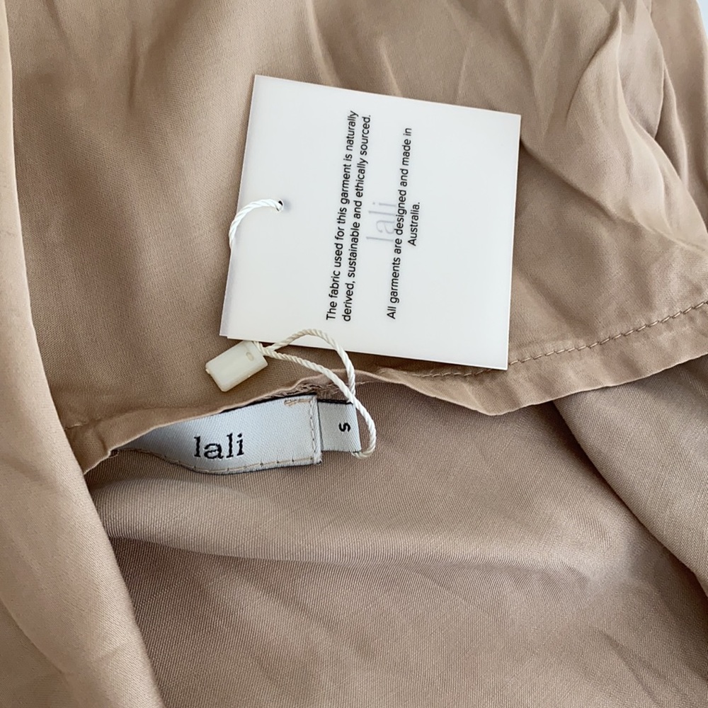 Elle Crossover Halterneck Dress - Picture 5 of 5